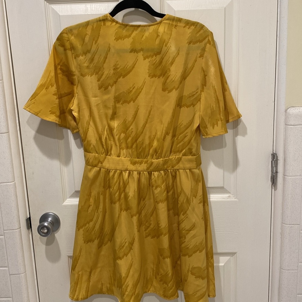 House of Harlow 1960 dress - Picture 5 of 5